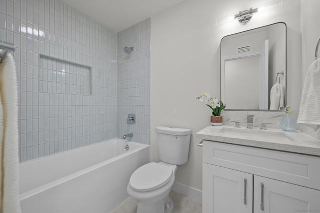 1519 Marble Ct, Chula Vista CA: https://media.crmls.org/mediaz/bdc9d3b9-f143-436c-87ba-68f17810d8b9.jpg