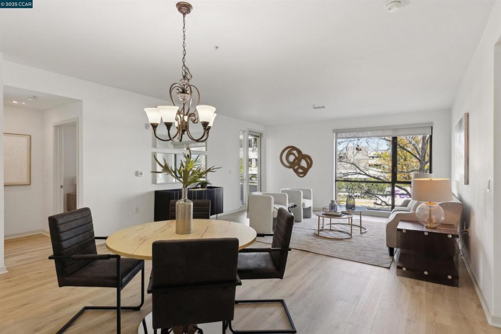 1655 N California #101