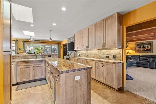 10499 Highway 79, Descanso CA: https://media.crmls.org/mediaz/bdce5b35-8dd6-49a8-9372-c3531fb65b87.jpg