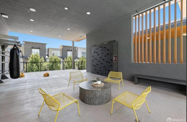 5565 Holly Bay Avenue, Dublin CA: https://media.crmls.org/mediaz/bdce6a5c-39a0-4dac-a940-499628303211.jpg