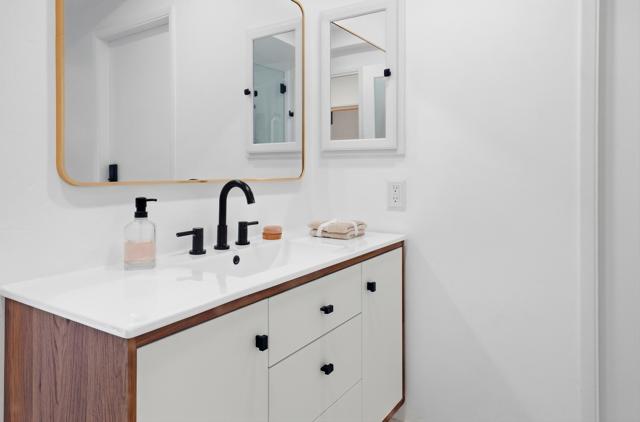 2440 S Linden Way #B, Palm Springs, CA 92264