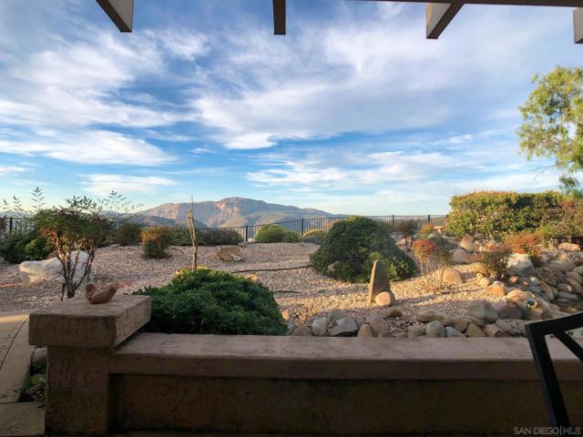 2338 LARKSPUR DR, Alpine CA: https://media.crmls.org/mediaz/bdcff904-c364-4ae5-8aa8-032271e7e346.jpg