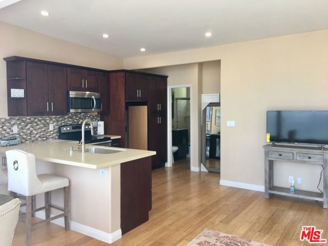 25164 Malibu Road, Malibu CA: https://media.crmls.org/mediaz/bdd01f0b-93c4-432e-a50f-05720a2fb9f5.jpg