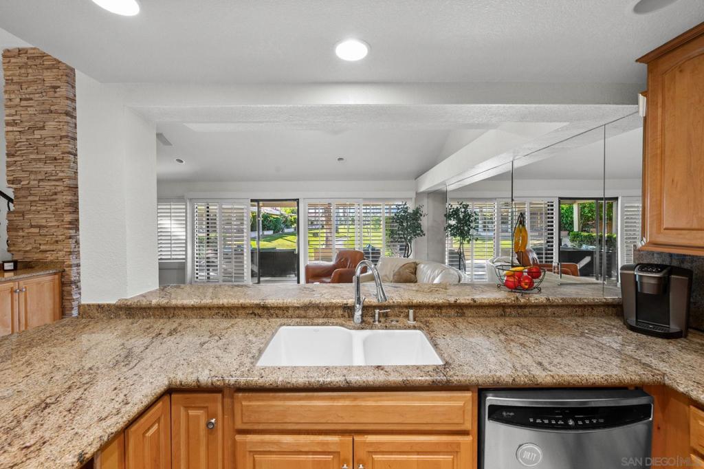 MLS #250042973SD image #6