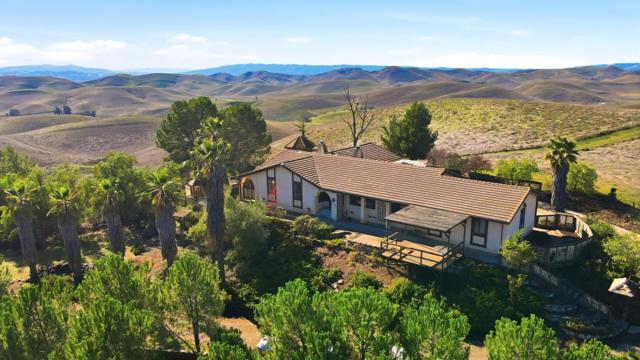 9019 Doubletree Lane,  CA: https://media.crmls.org/mediaz/bdd03fcb-c413-4a16-9847-4aa44060d184.jpg