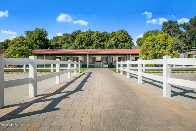 1451 E La Loma Avenue, Somis CA: https://media.crmls.org/mediaz/bdd052bc-b99f-42a0-a421-ccd9355366f5.jpg