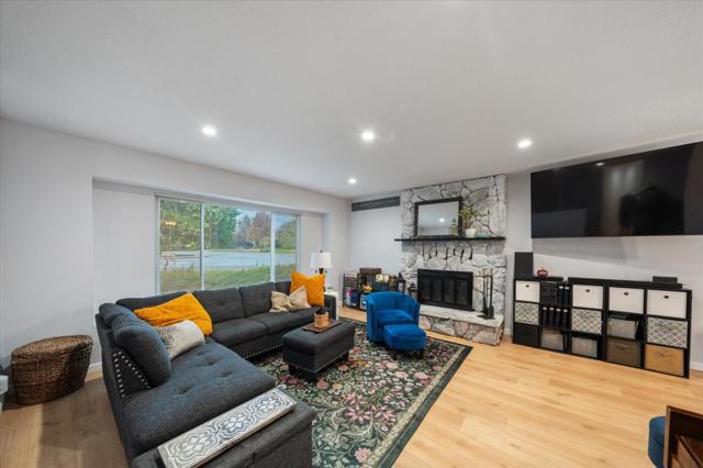 3505 Tamarack Drive, Redding CA: https://media.crmls.org/mediaz/bdd0c061-0409-4447-9f06-630e86354779.jpg