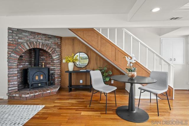 4316 Haines St, San Diego CA: https://media.crmls.org/mediaz/bdd1bbfb-b04d-475b-a5f8-823c4739ab35.jpg