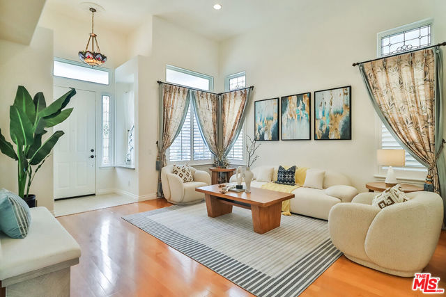 2857 Limestone Drive, Thousand Oaks CA: https://media.crmls.org/mediaz/bdd20f1a-5cf1-4529-ab83-e2765657f99b.jpg