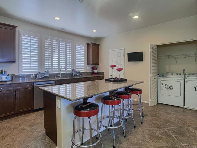 1710 Montilla, Santee CA: https://media.crmls.org/mediaz/bdd253bd-ed63-46e6-9b2b-e6b202b40927.jpg