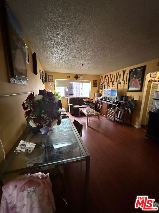 8307 S Figueroa Street, Los Angeles CA: https://media.crmls.org/mediaz/bdd264d4-27e5-4d4f-9112-6a66b1346dfa.jpg