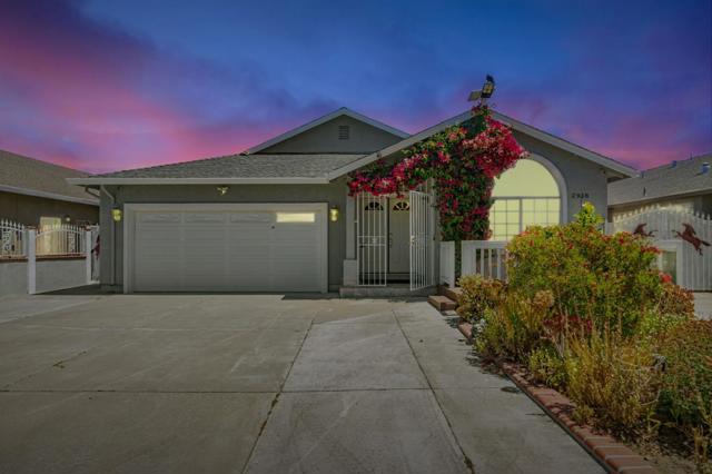 2918 Stanhope Drive, San Jose CA: https://media.crmls.org/mediaz/bdd2f819-b5b1-4f3e-8075-a20ef6647586.jpg
