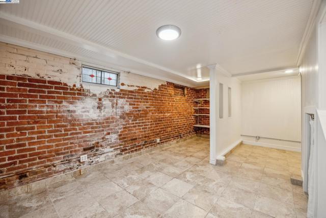 628 Saint Mary St, Pleasanton CA: https://media.crmls.org/mediaz/bdd3a1c7-94dd-45e4-b00a-f7fc176be0b9.jpg