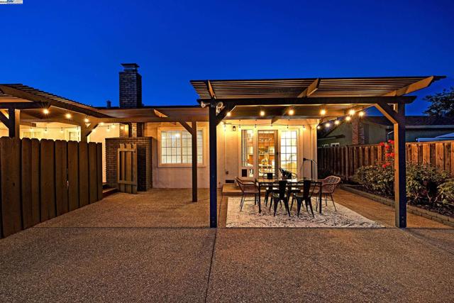 613 Joyce St, Livermore CA: https://media.crmls.org/mediaz/bdd3dd23-4359-463b-a2bb-d3b617773969.jpg