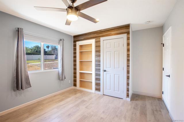 1996 Rohn Rd, Escondido CA: https://media.crmls.org/mediaz/bdd3e761-e1ce-4ec7-a638-70534a9cd8a4.jpg