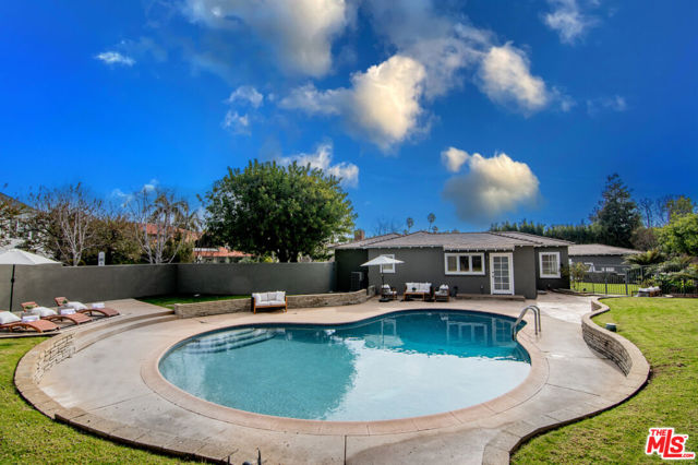 Drew Fenton | 157 N Woodburn Drive Los Angeles CA | MLS: 7226976