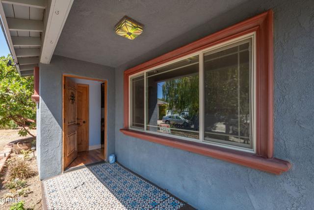 885 Riverside Street, Ventura CA: https://media.crmls.org/mediaz/bdd47ab4-93e5-4213-a9d0-89c1e5ff6fb4.jpg
