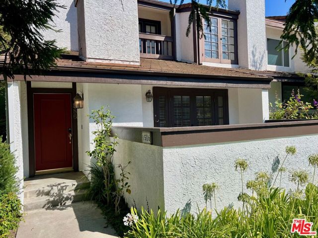1586 Palisades Drive, Pacific Palisades CA: https://media.crmls.org/mediaz/bdd49fb4-d5e3-4650-addc-95304d67a970.jpg
