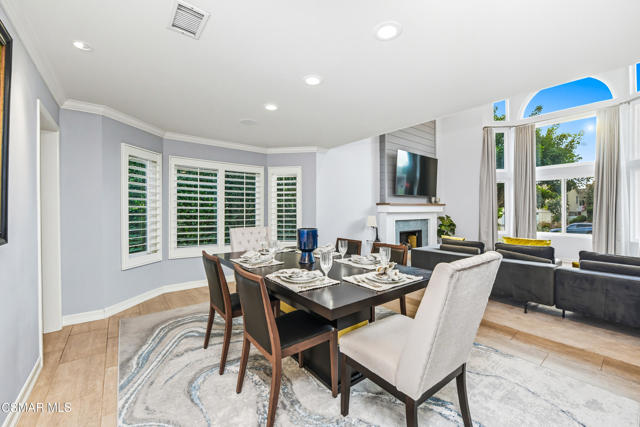 5816 Middle Crest Drive, Agoura Hills CA: https://media.crmls.org/mediaz/bdd5335a-5c75-4258-819c-2110b8bed971.jpg