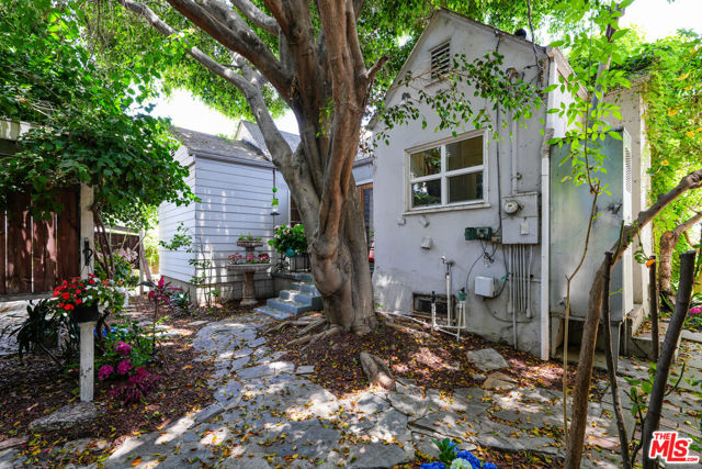 523 S Coronado Street, Los Angeles CA: https://media.crmls.org/mediaz/bdd5965a-bad0-4a97-b9de-777ef005b569.jpg