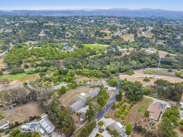 3048 Jason Road, Fallbrook CA: https://media.crmls.org/mediaz/bdd6671a-b985-4fae-9d47-e61ecb365c44.jpg