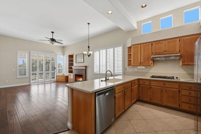 Detail Gallery Image 14 of 51 For 45062 Corte Bella Donna, Temecula,  CA 92592 - 3 Beds | 2 Baths