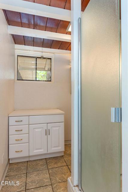 1330 Fern Oaks Drive, Santa Paula CA: https://media.crmls.org/mediaz/bdd77516-7fd7-472e-9aee-f23a93870b38.jpg