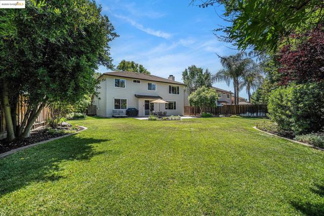 1951 Newton Drive, Brentwood CA: https://media.crmls.org/mediaz/bdd795c5-61b3-4cd1-9335-d98408512d1a.jpg