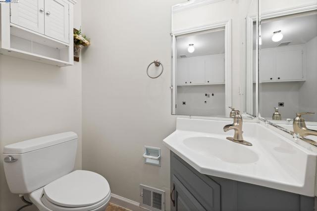 508 E Myrick Court, Clayton CA: https://media.crmls.org/mediaz/bdd7bacd-91bb-4d6f-8043-3be7ddc58b21.jpg