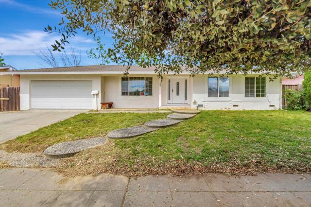 933 Faris Drive, San Jose CA: https://media.crmls.org/mediaz/bdd7f801-3b7c-49cc-97ed-e171ddee2546.jpg