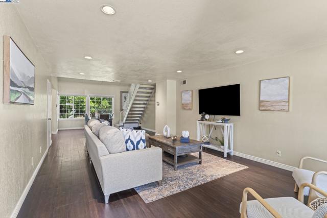 771 Hagemann Dr, Livermore CA: https://media.crmls.org/mediaz/bdd908fc-a359-480f-873c-6797e8c64c09.jpg