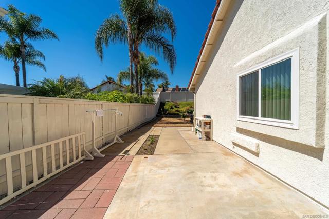 2708 MEDFORD CT, Carlsbad CA: https://media.crmls.org/mediaz/bdd98bbe-ec1b-454d-a701-2fffbea4aa0a.jpg