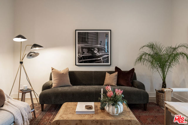 2210 Tom Mix Road, Los Angeles CA: https://media.crmls.org/mediaz/bdda7213-b34f-437e-86fc-a01bca01fe53.jpg