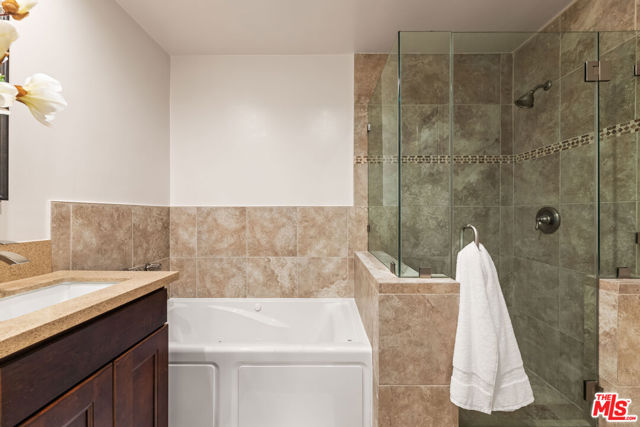 6130 Flores Avenue, Los Angeles CA: https://media.crmls.org/mediaz/bddb552c-0301-4c45-907d-3073e3868a14.jpg