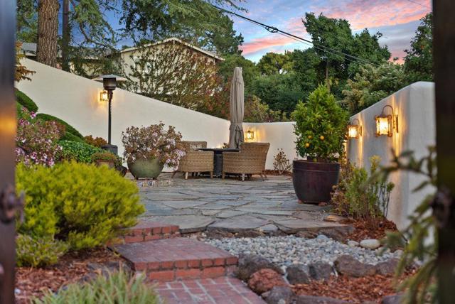 547 Monterey, Aptos CA: https://media.crmls.org/mediaz/bddbadb8-65c3-43c5-b271-e77b894c4794.jpg