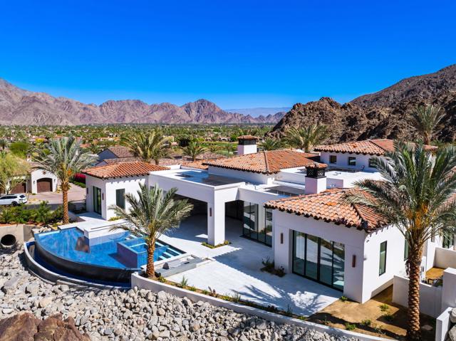 53985 Del Gato Drive, La Quinta CA: https://media.crmls.org/mediaz/bddbfeab-a69c-4f86-85a8-4235b3a884ff.jpg