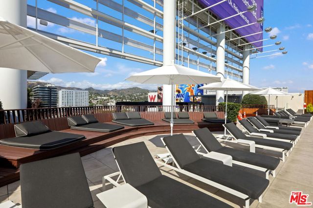 6250 Hollywood Boulevard, Los Angeles CA: https://media.crmls.org/mediaz/bddcc381-a8d4-4c2e-bda6-589e1891eae4.jpg