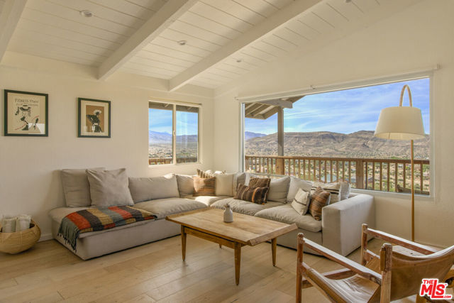 5637 Minna Gombell Lane, Pioneertown CA: https://media.crmls.org/mediaz/bddce6ca-41ff-4f67-8d5e-cb0185cff8d7.jpg