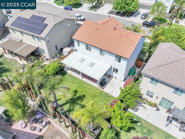 369 Myrtle Ln, Oakley CA: https://media.crmls.org/mediaz/bddd5b2e-972c-45c7-9cc5-ba14d45f12c4.jpg
