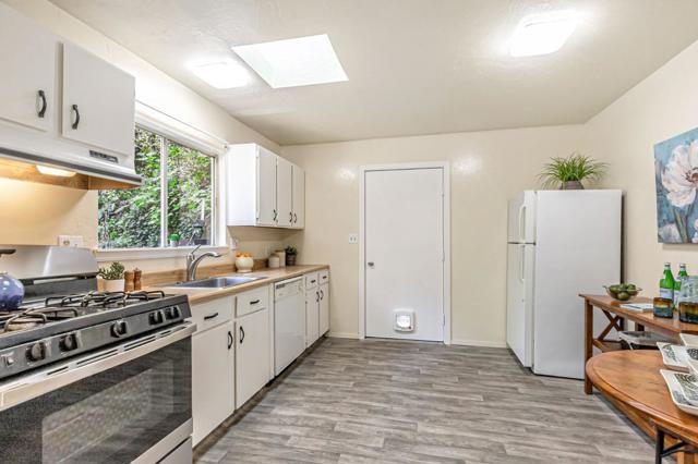 4865 Highway 9, Felton CA: https://media.crmls.org/mediaz/bddd681f-6a4b-4c63-9ded-6d679238b5f1.jpg
