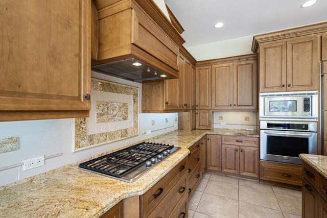81943 Prism Drive, La Quinta CA: https://media.crmls.org/mediaz/bdde0f74-f78e-4849-a20f-5d7d736e9ac6.jpg