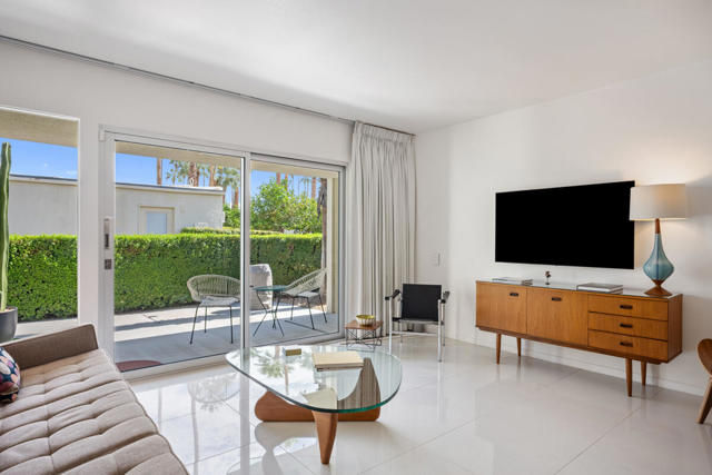 1881 S Araby Drive, Palm Springs CA: https://media.crmls.org/mediaz/bdde1b9a-3c18-4225-b8d5-dc8011b4d80b.jpg