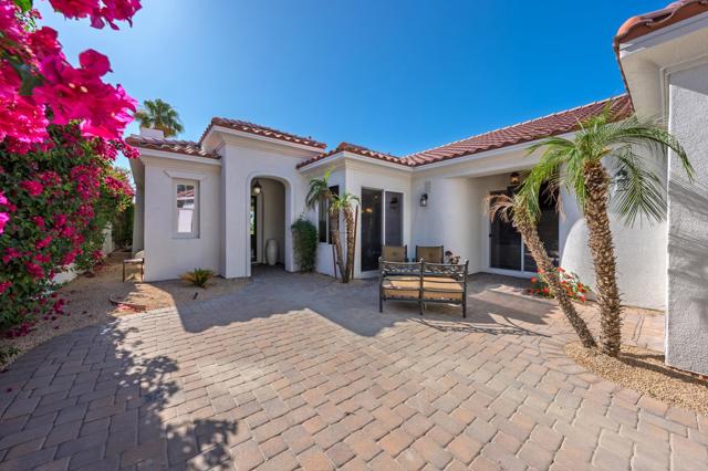 57810 Black Diamond, La Quinta CA: https://media.crmls.org/mediaz/bddeb201-1c40-4737-8eff-c5c261e1a7c3.jpg