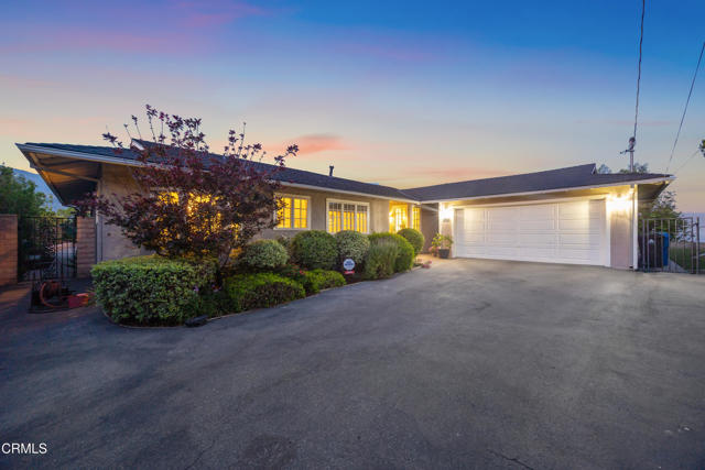 Detail Gallery Image 9 of 69 For 9670 Crystal View Dr., Tujunga,  CA 91042 - 3 Beds | 2 Baths