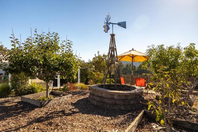 Image 35 of 51 For 2770 Summerland Road