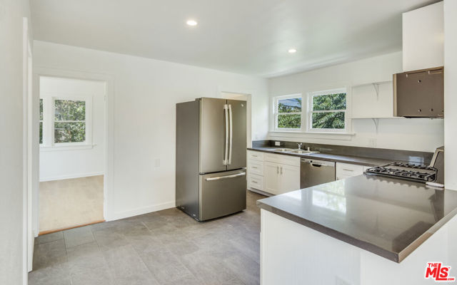 1827 W 24th Street, Los Angeles CA: https://media.crmls.org/mediaz/bde0f9c6-7c2f-418a-a82a-fd559967f4f6.jpg