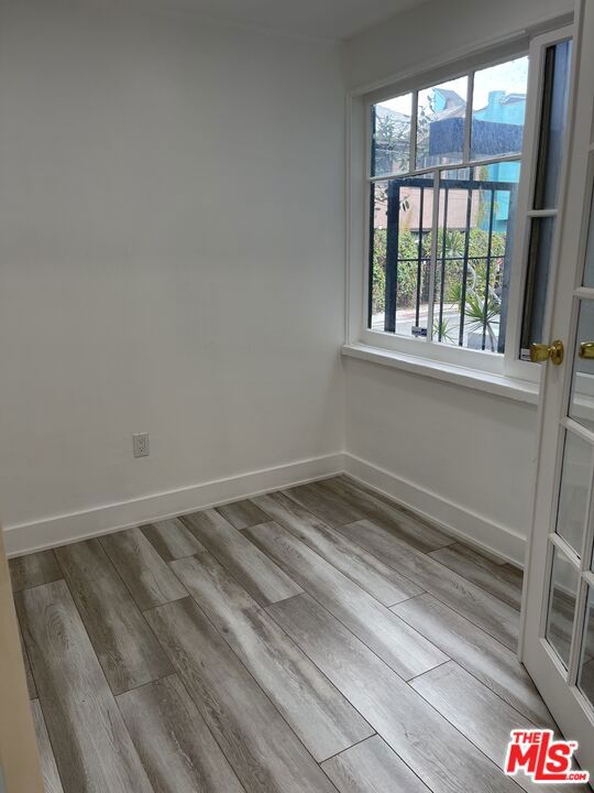 1307 Innes Place, Venice CA: https://media.crmls.org/mediaz/bde1cbc6-eee6-4665-9698-2babdd7ec5e1.jpg