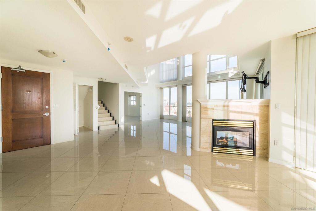 MLS #250035940SD img 3