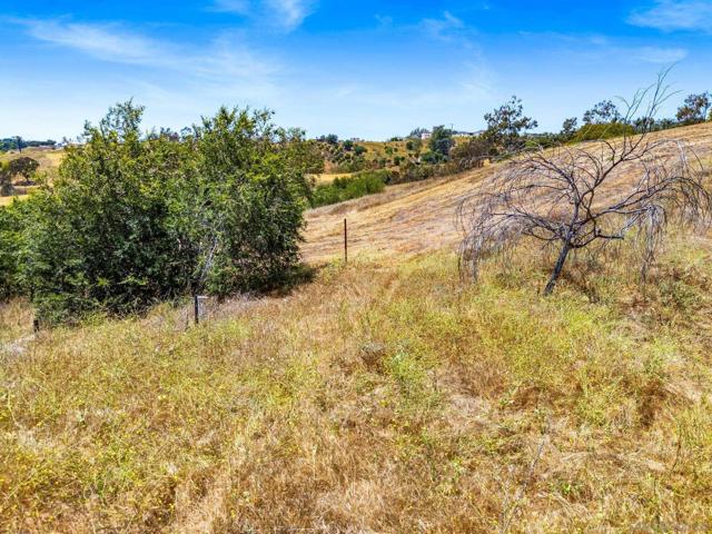 0 Ranger Road, Fallbrook CA: https://media.crmls.org/mediaz/bde43266-3925-4669-b21c-ea2f138c039a.jpg