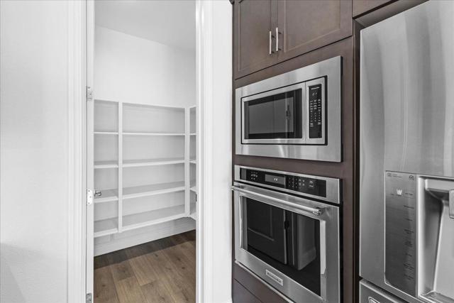 586 Braden Way, Marina CA: https://media.crmls.org/mediaz/bde5079b-e168-4233-a188-61d420f60494.jpg